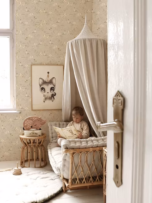 Mrs Mighetto, tapet Forest Flowers, Mole