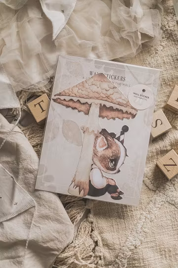 Mrs Mighetto, wallsticker Mr George