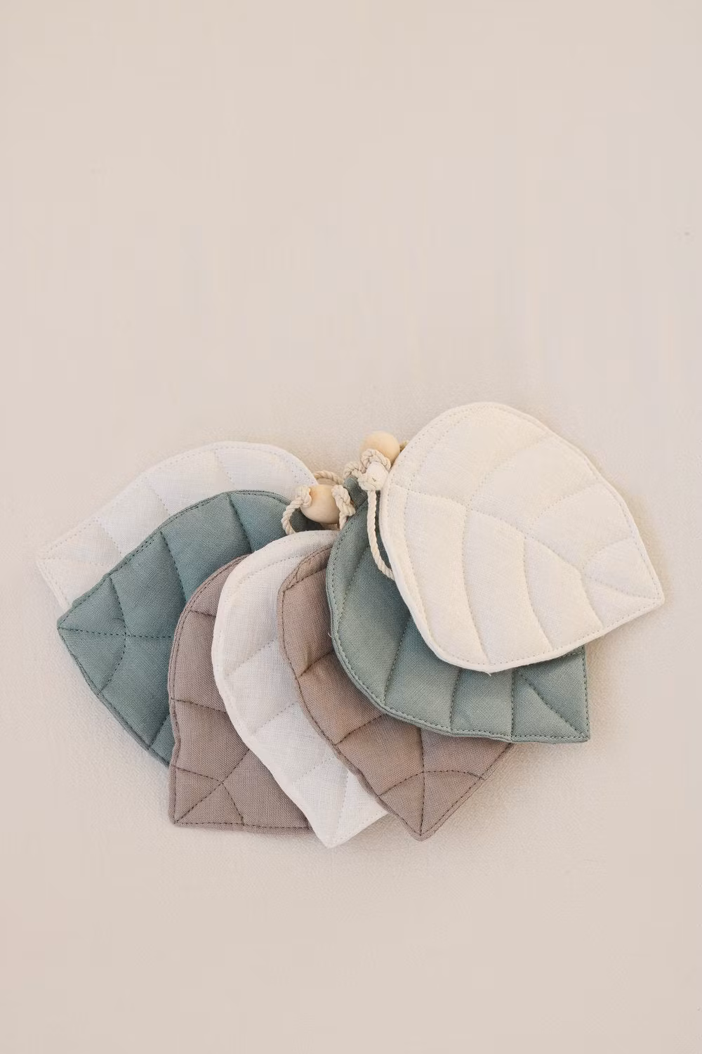 Moi Mili, vimpel i linned blad, Winter morning