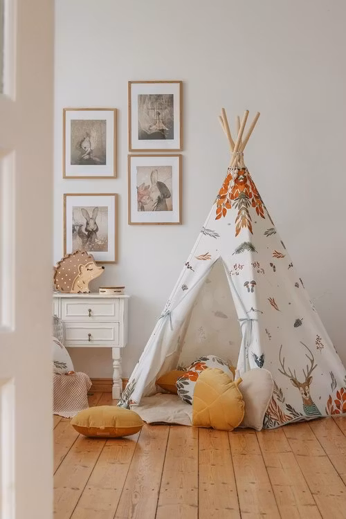 Moi Mili, tipi telt Forest Friends