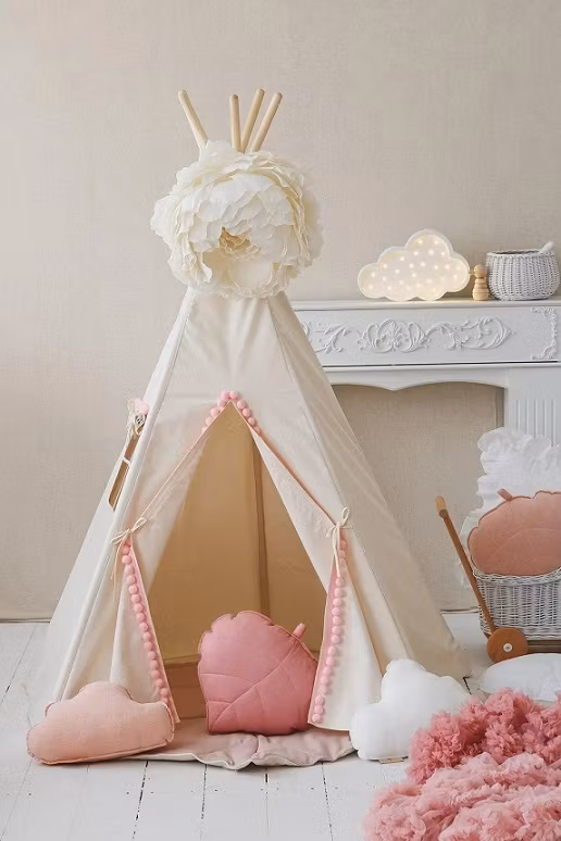 Moi Mili, beige tipi telt med lyserøde pomponer