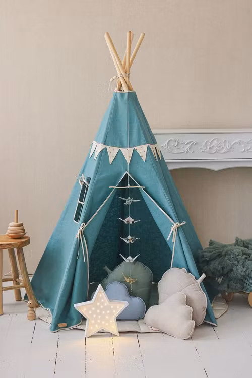 Moi Mili, tipi telt i linned med vimpel, Gold Star