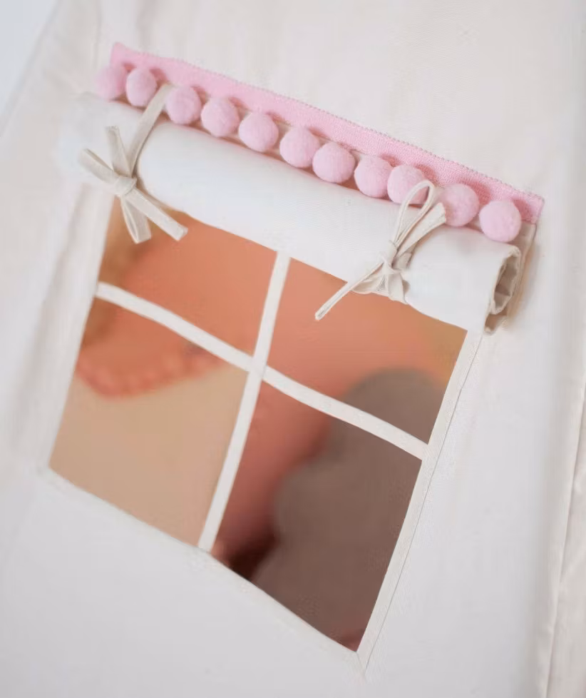 Moi Mili, beige tipi telt med lyserøde pomponer