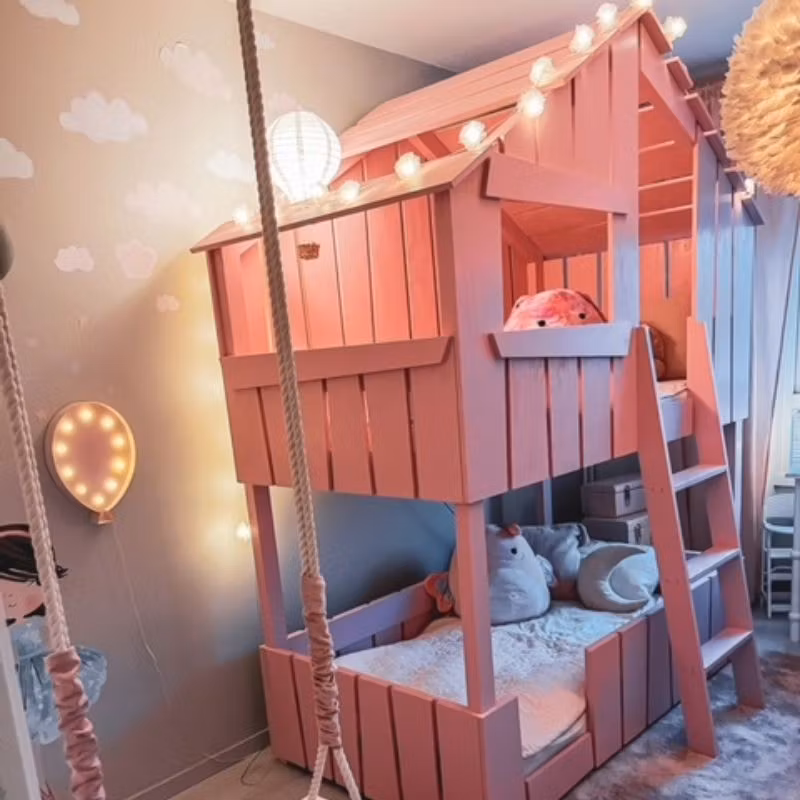 Køjeseng træhus, Ted