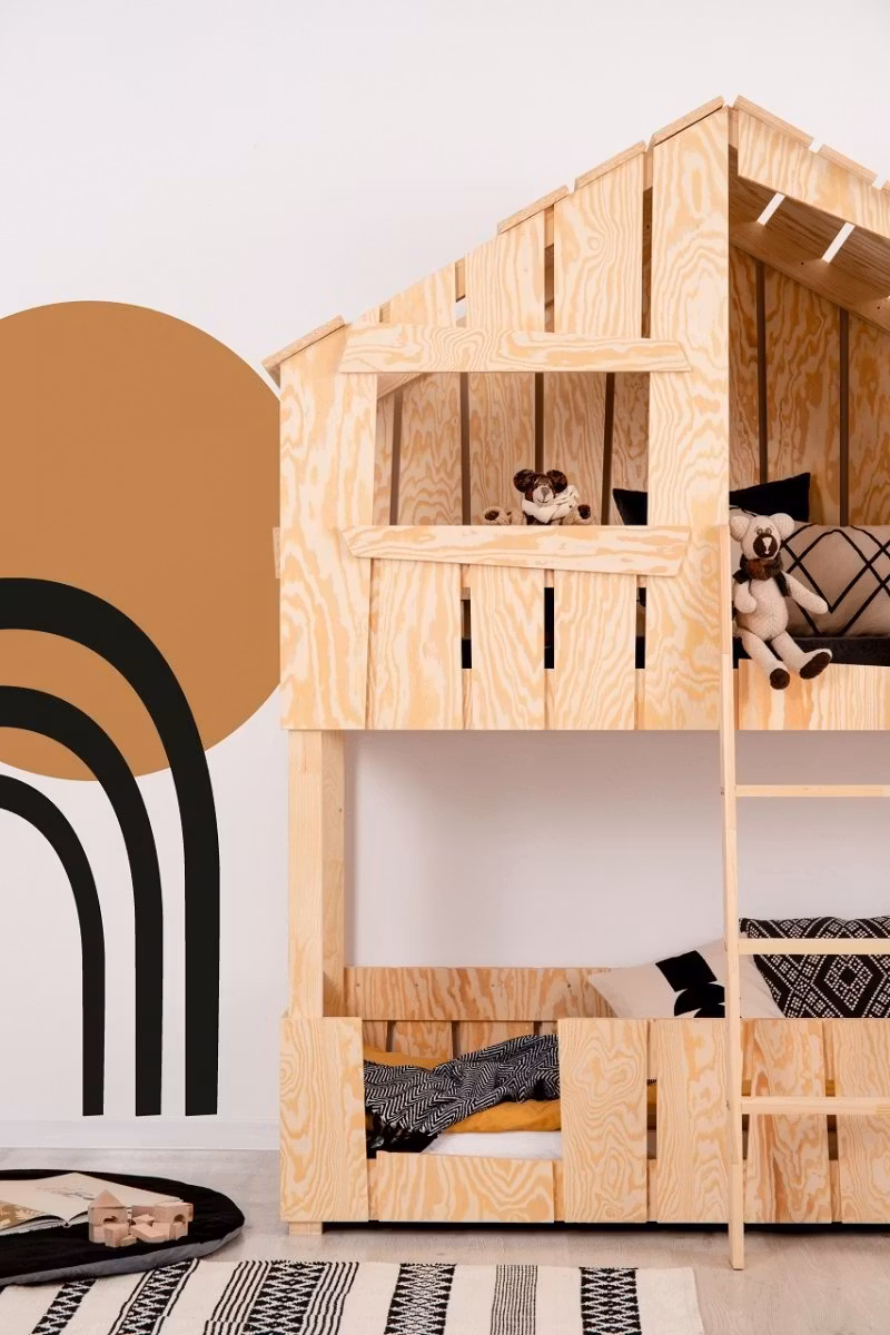 Køjeseng træhus, Ted