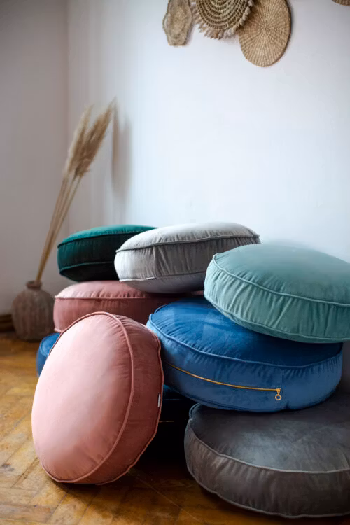 Betty's home, puf i fløjl, blå