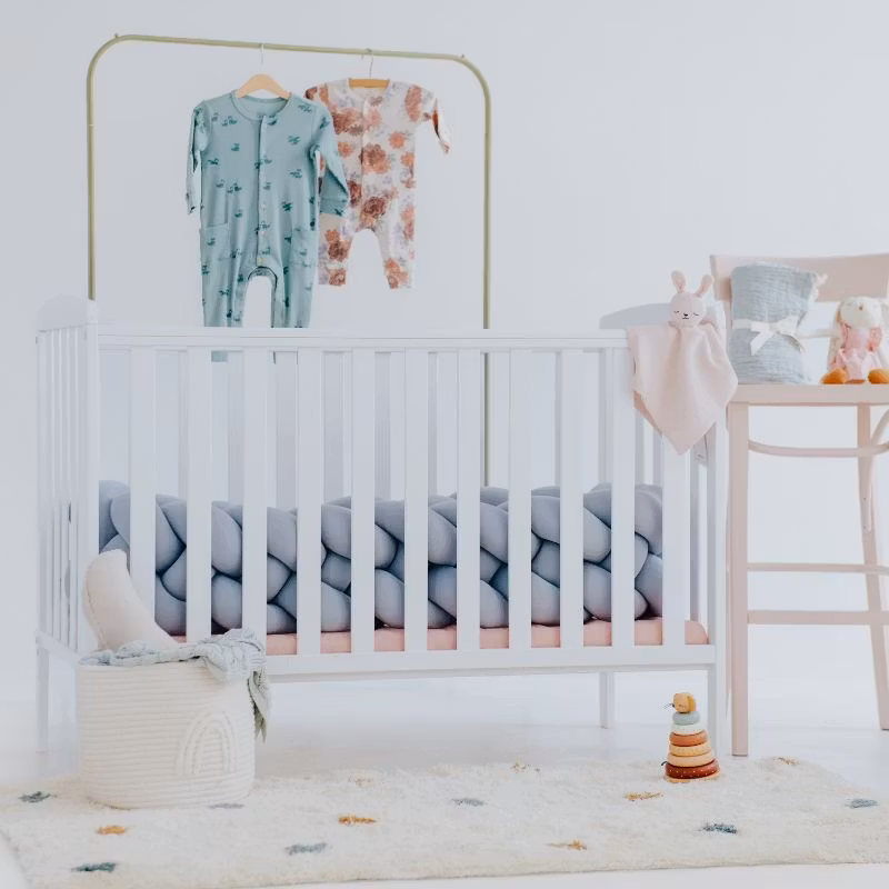 Babylove, sengerand knudepude, grå