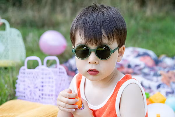 Wo Am by Kietla, solbriller til børn, bottle green