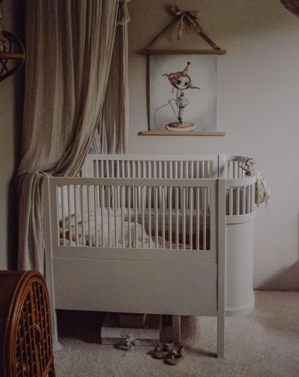 Sebra, seng Kili Baby & Jr med madras, hvid