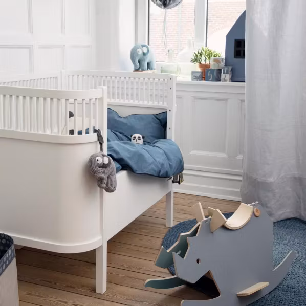 Sebra, seng Kili Baby & Jr med madras, hvid