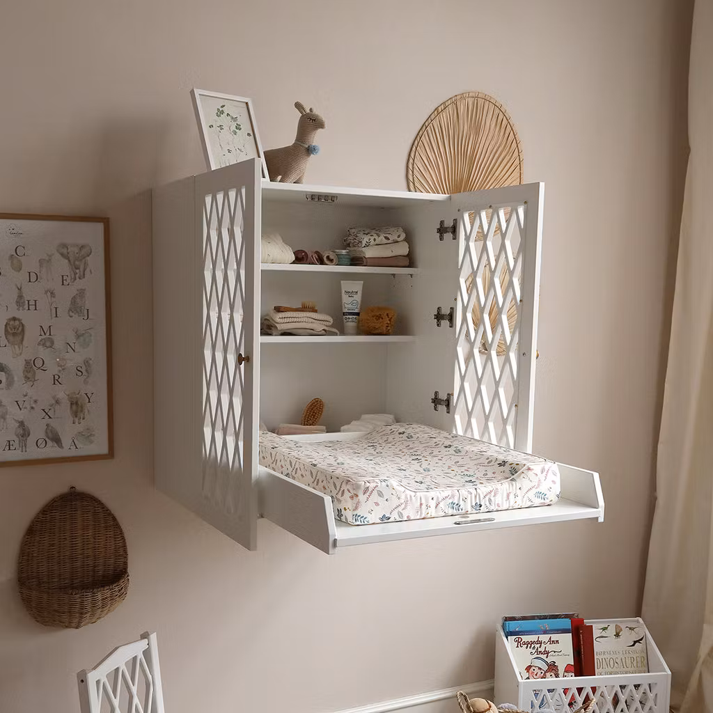 Cam Cam, væghængt puslebord Harlequin, sand