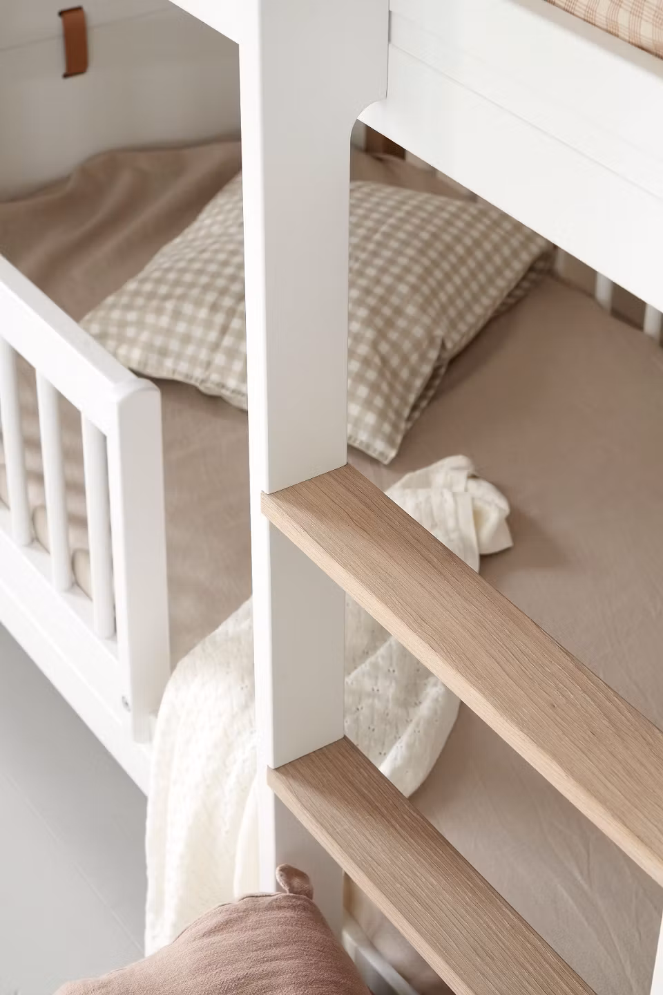 Oliver Furniture, halvhøj køjeseng Mini+, hvid/eg