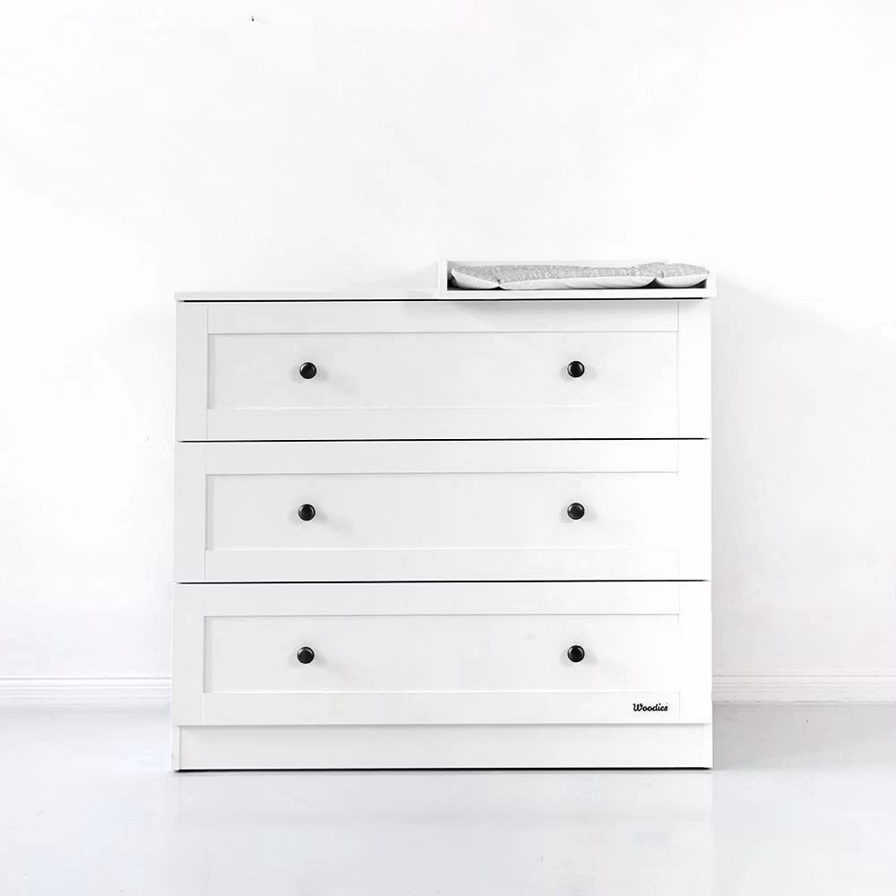 Klassisk kommode og puslebord, hvid