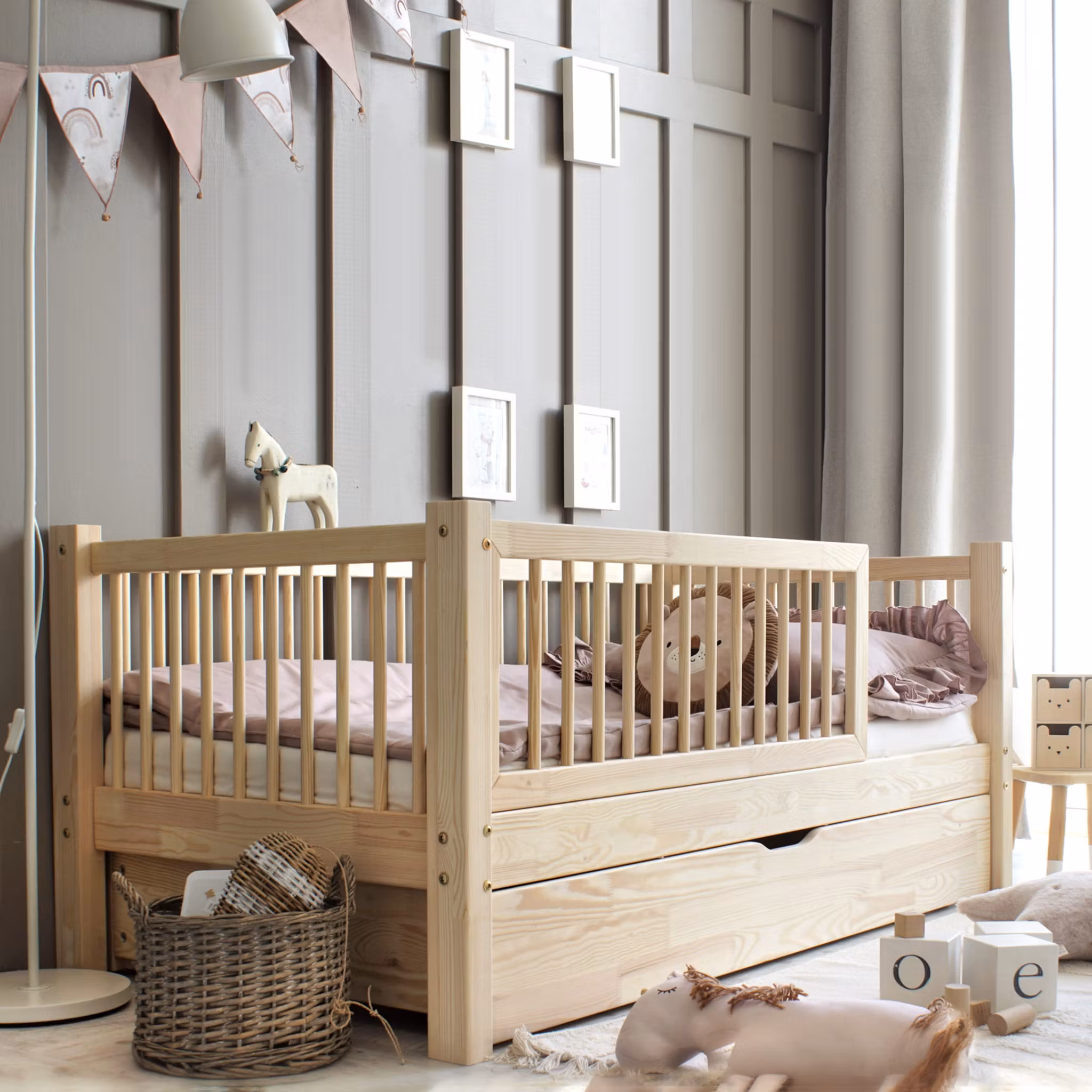 Natur børneseng Asta 90x190 cm med udtræksseng