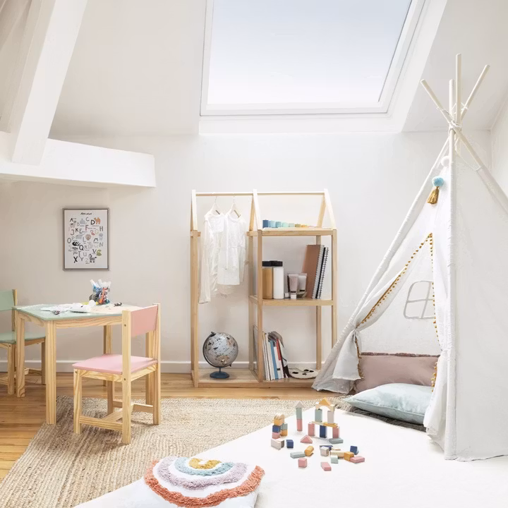 Bogreol til børneværelset, natur hus