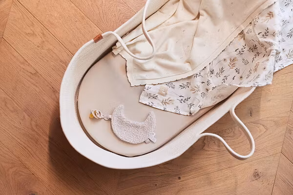 Jollein, moseskurv med madras og betræk