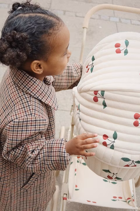 Konges Sløjd, dukkebarnevogn Ma grande cerise glitter