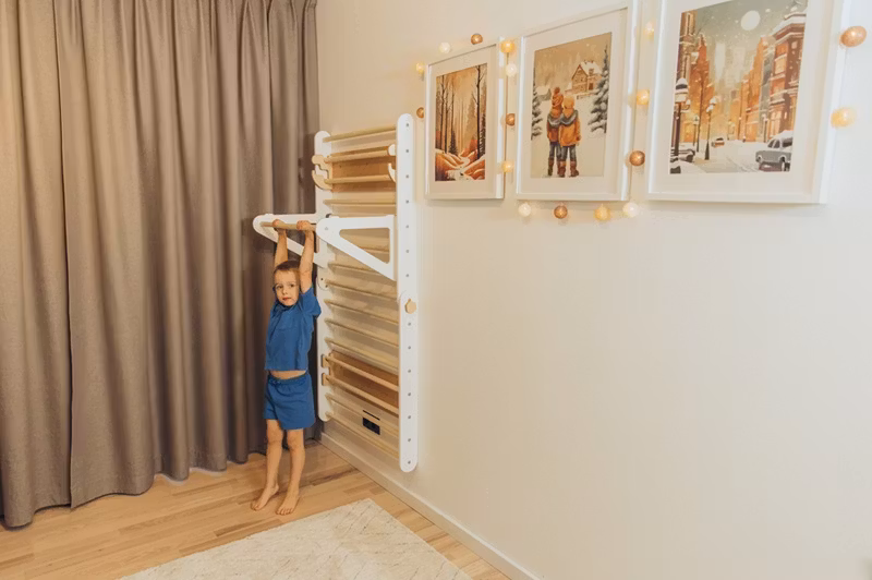 Duck Woodworks, klatretrekant ribbevæg, hvid/natur