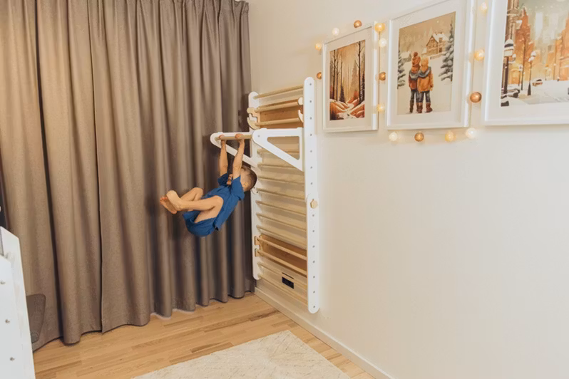 Duck Woodworks, klatretrekant ribbevæg, hvid/natur