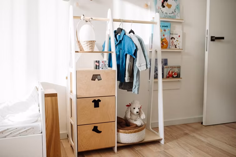 Duck Woodworks, garderobe tøjstang med kasser Clothes, hvid/natur