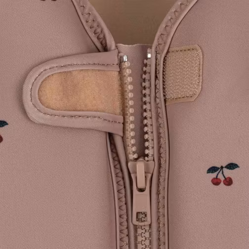 Konges Sløjd, svømmevest med flæser, Cherry