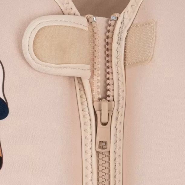 Konges Sløjd, svømmevest med flæser, Swan