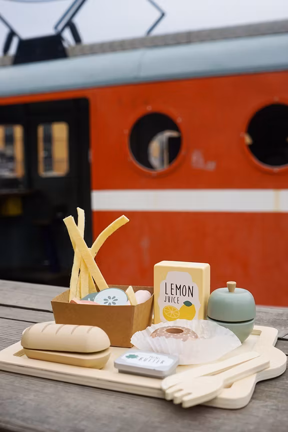 JaBaDaBaDo, skærebræt med mad