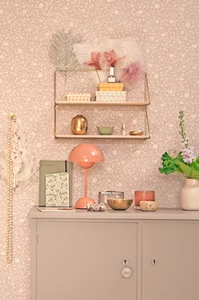 Majvillan, tapet Flora, dreamy lilac