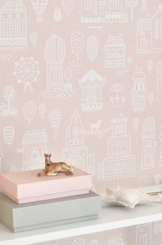 Majvillan, tapet Small town, dusty pink