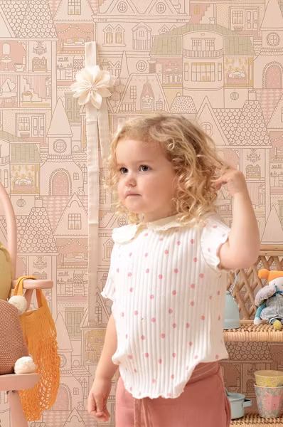 Majvillan, tapet Dollhouse, sunny pink