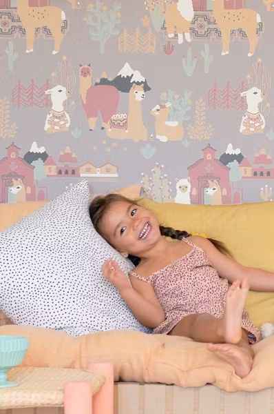 Majvillan, tapet Lama village, evening lilac