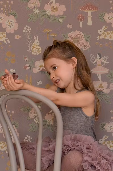 Majvillan, tapet Old garden, plum