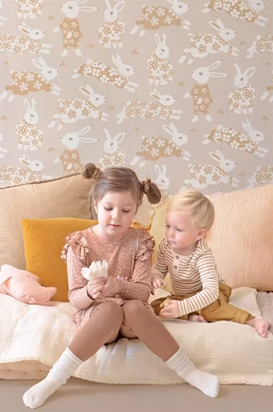 Majvillan, tapet Garden party, sandy grey