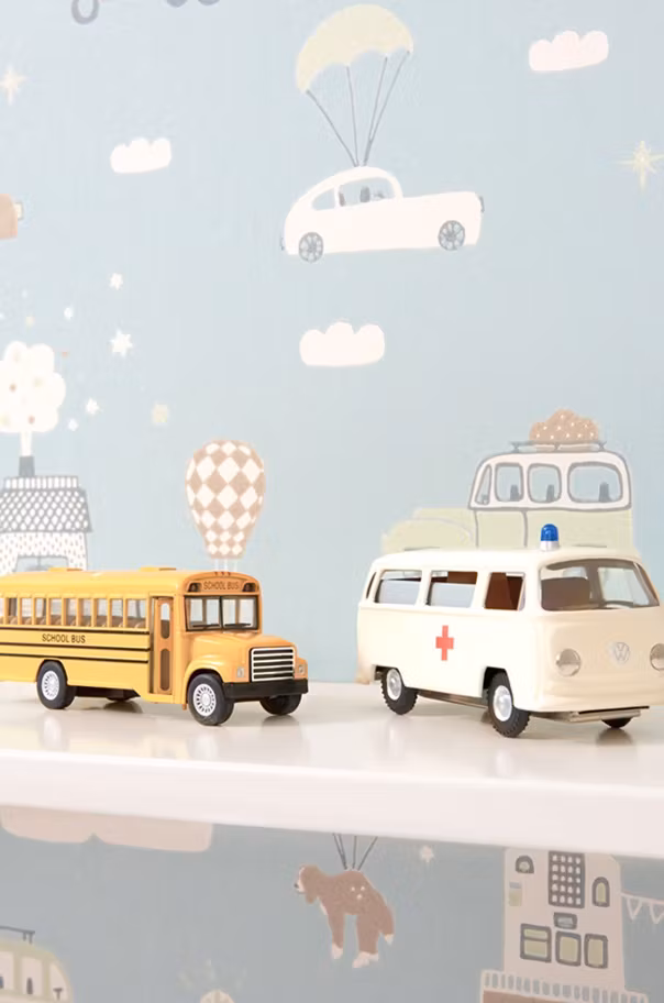 Majvillan, tapet Above the clouds, soft blue