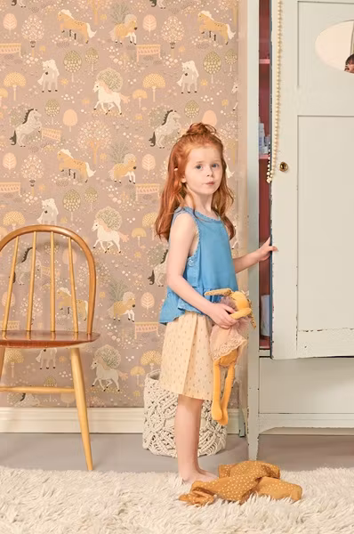 Majvillan, tapet My sweet pony, old lilac