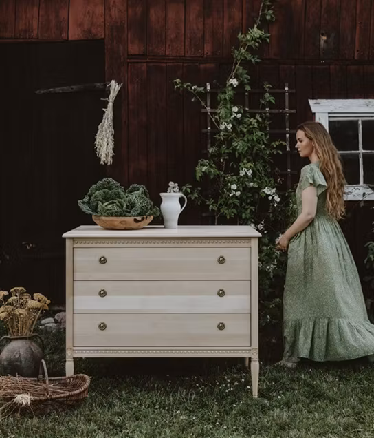 Antik kommode med tre skuffer, natur