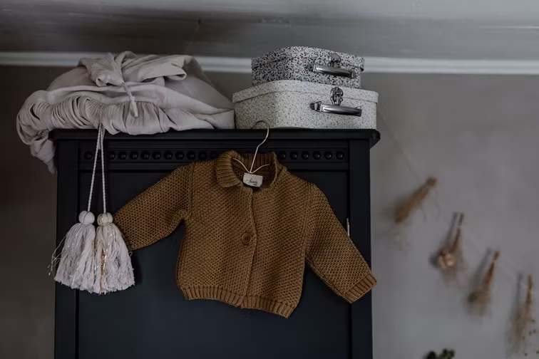 Antik garderobe, grøn