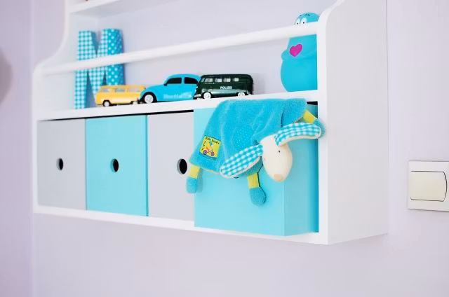 Væghylde med fire skuffer Cameleon