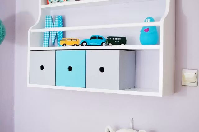 Væghylde med fire skuffer Cameleon