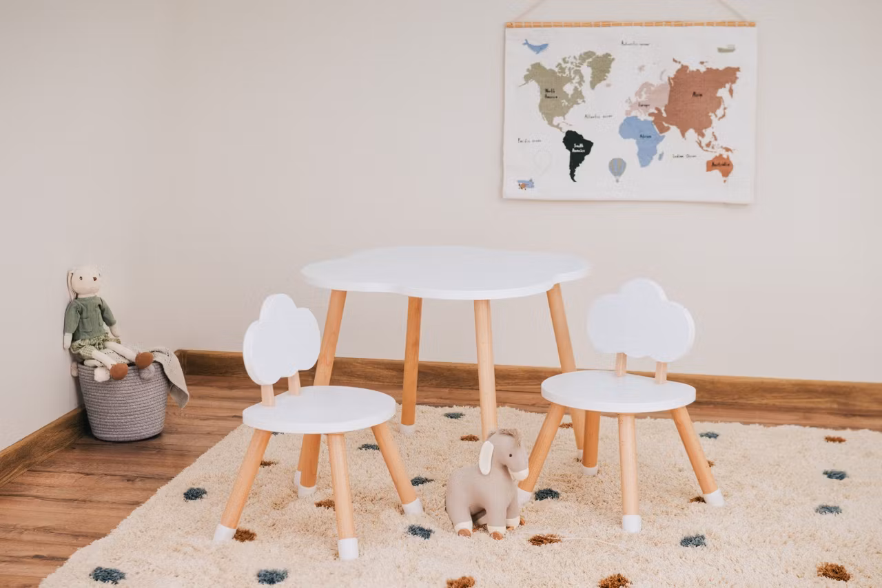 Babylove - bord med 2 skystole, hvid