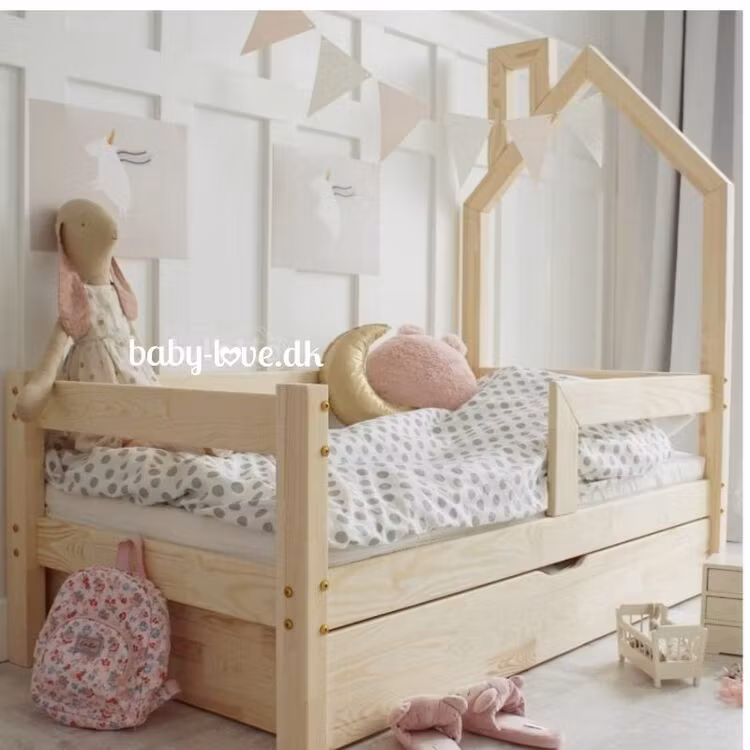 Husseng Philip med opbevaring/udtræksseng