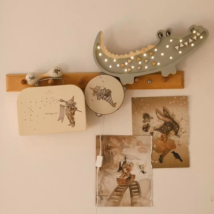 Little Lights, Lampe til børneværelset, Krokodille lysegrøn