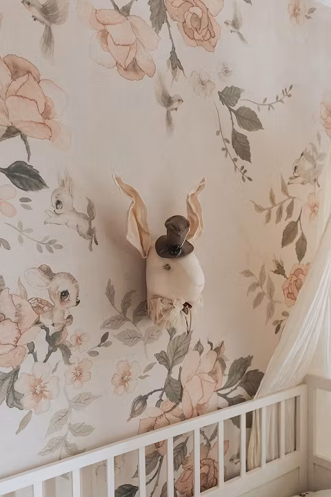 Mrs Mighetto, tapet Land of Roses