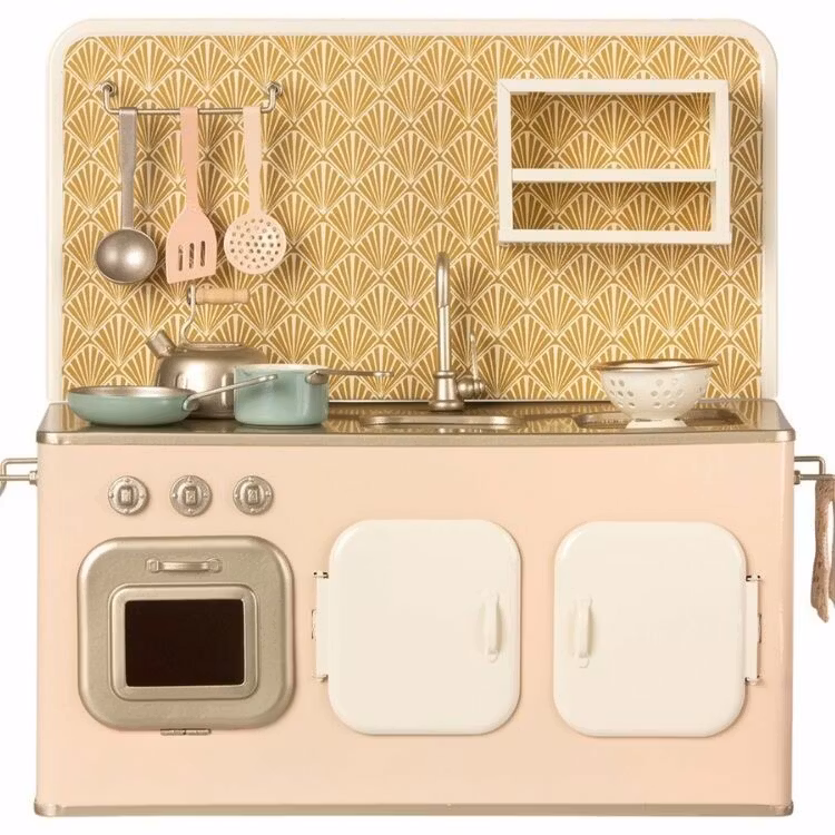 Maileg, pastel pink køkken med tilbehør