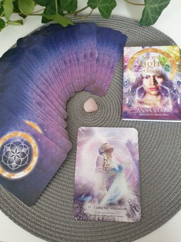 Sacred Light Oracle - Anna Stark