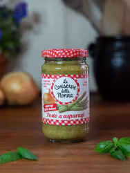 Pesto gjord på sparris