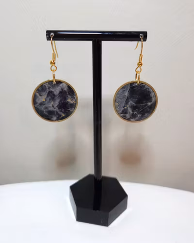 Black and gold marble