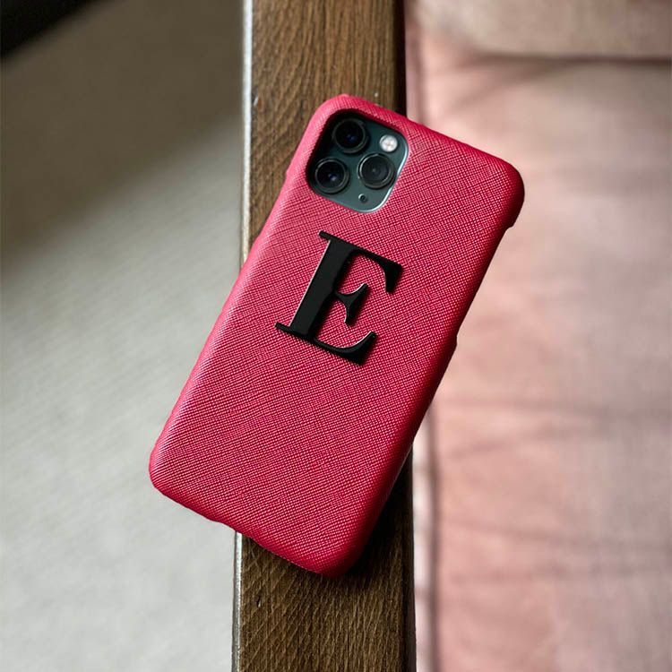 Red Mobilcover med metal letter®