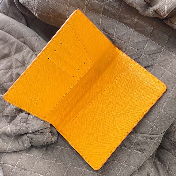 Yellow Pas etui