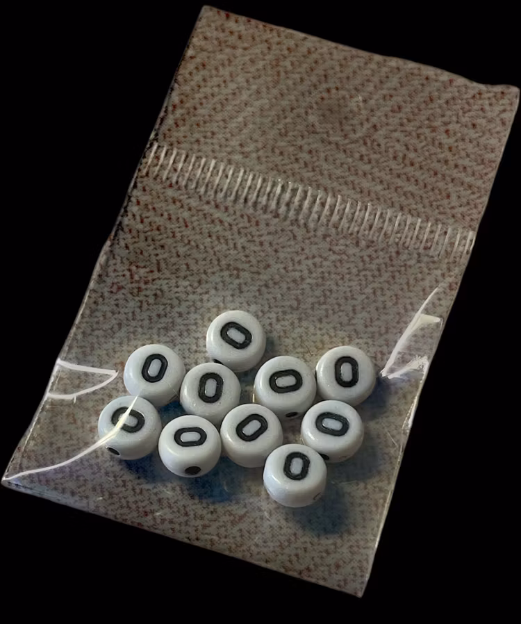 Bokstavspärla, 7mm, vit, O - 10st